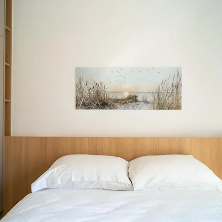 South&west By Belmont Realty דירה