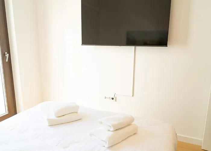 South&west By Belmont Realty Apartman