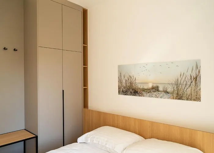 South&west By Belmont Realty Apartman *