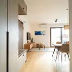 South&west By Belmont Realty Appartement *